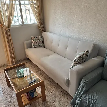 Turistico Con 2 * Torrevieja